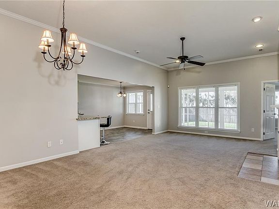 3rd image of 2015 Lenox Dr