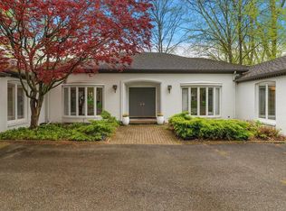 3102 Manhattan Ln SE, East Grand Rapids, MI