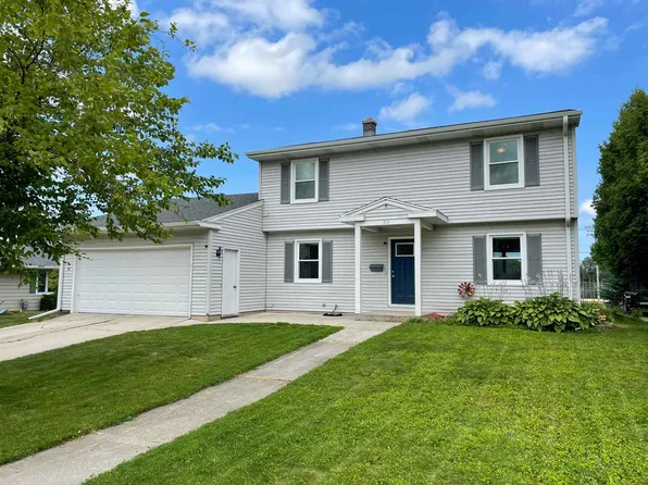 514 Meadow Ln, Sheboygan Falls, WI 53085
