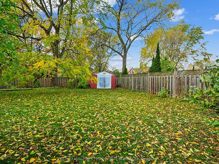 176 Sydenham St #UPPER — Photo 23