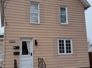 1141 25th St #2, Moline, IL 61265