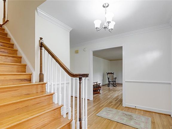 3rd image of 1804 Windingridge Dr