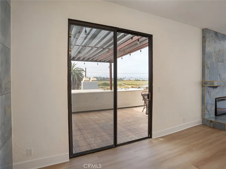355 Pershing Dr #B — Photo 11