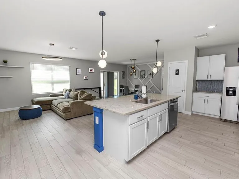 3231 Hilltop Cir — Photo 8