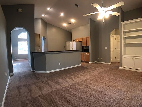 2nd image of 629 Lake Stone Cir
