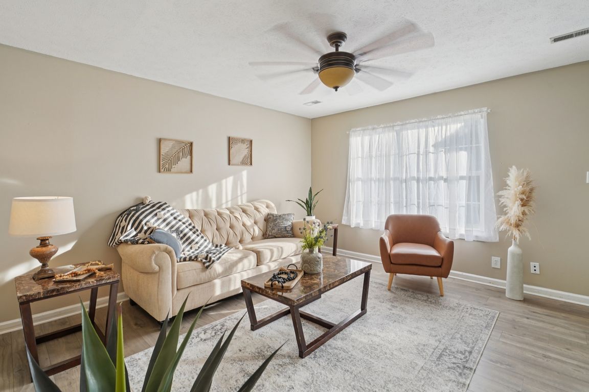 Grant Ave-L0511-005.jpg