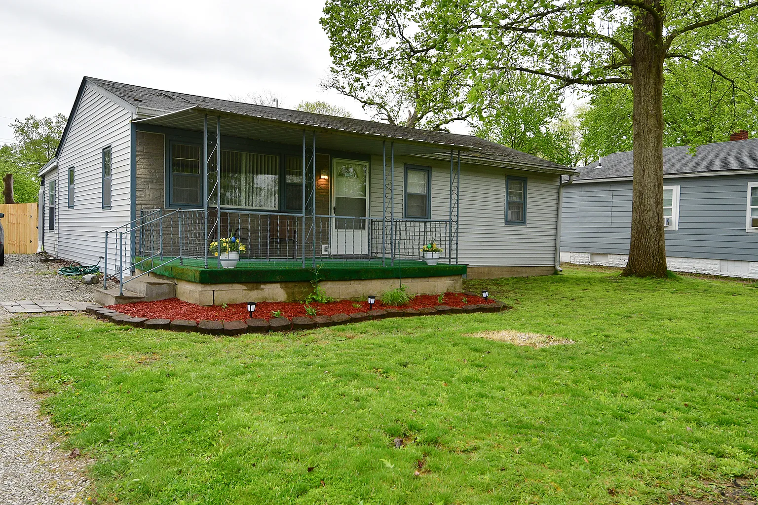 1121 Westbrook Ave photo 1