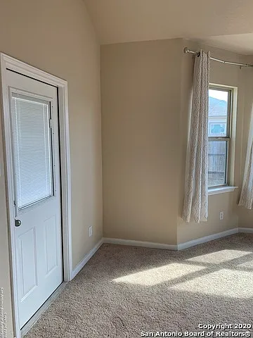 8418 Meadow Plns — Photo 18