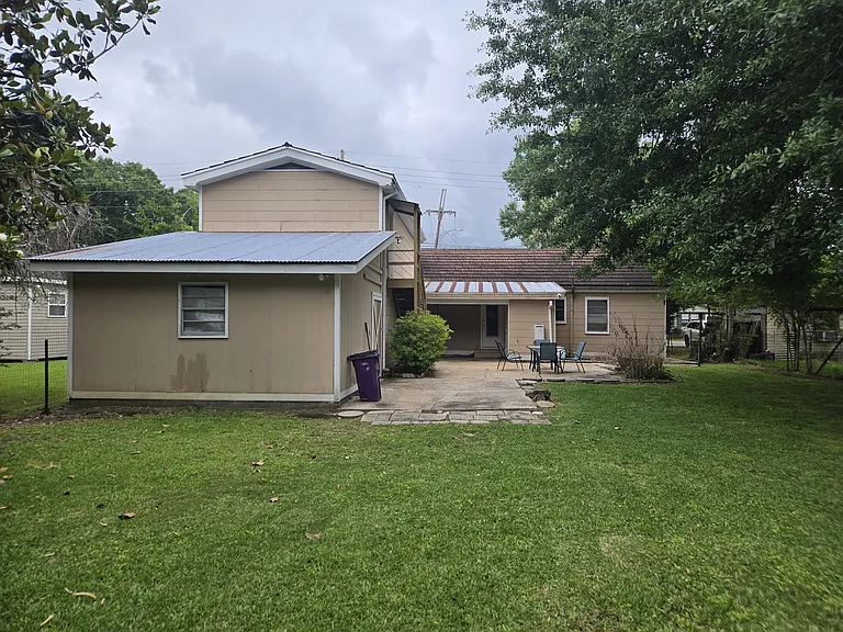 400 Tiger Dr — Photo 2