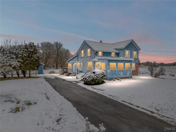 7699 N Court St, Canastota, NY 13032