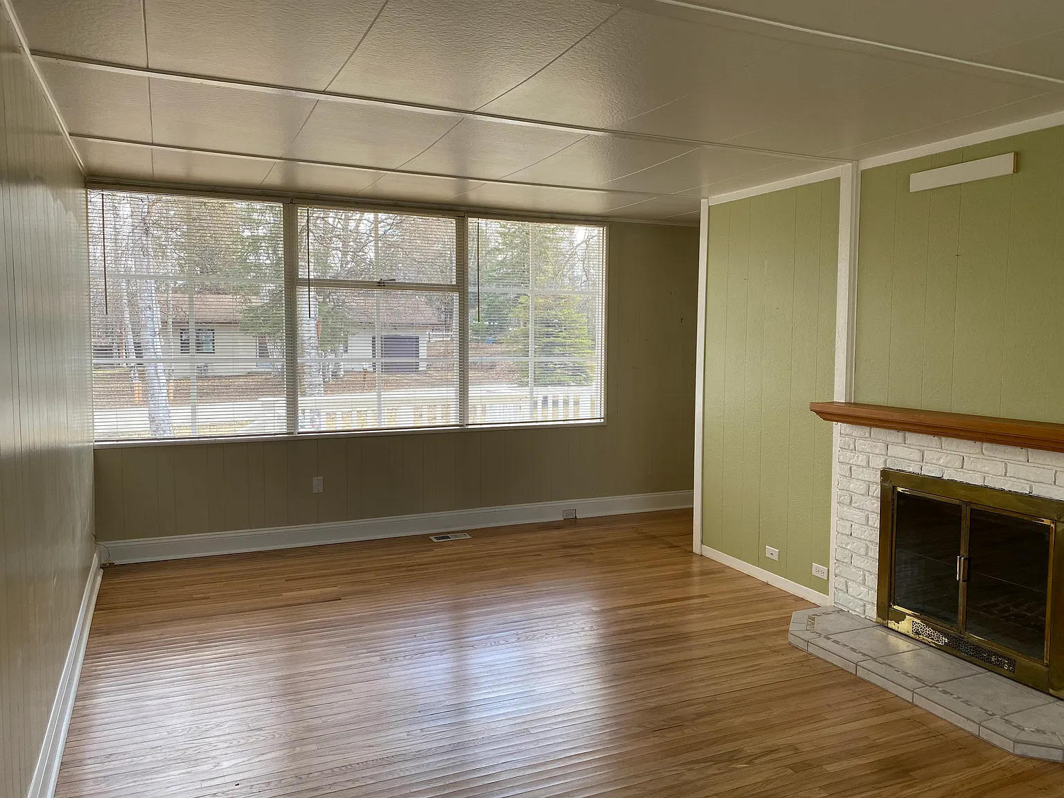 2 bed, 836 sqft, $1,950 — Photo 2