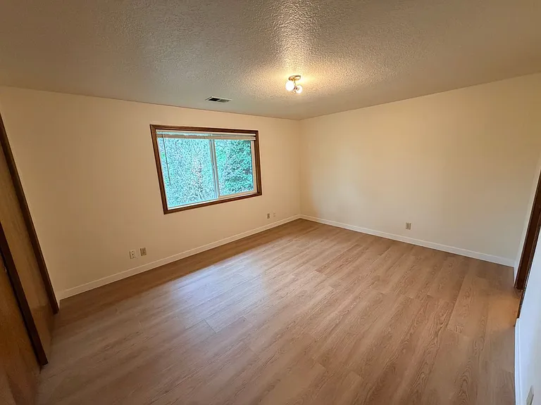4389 Imperial Dr — Photo 20