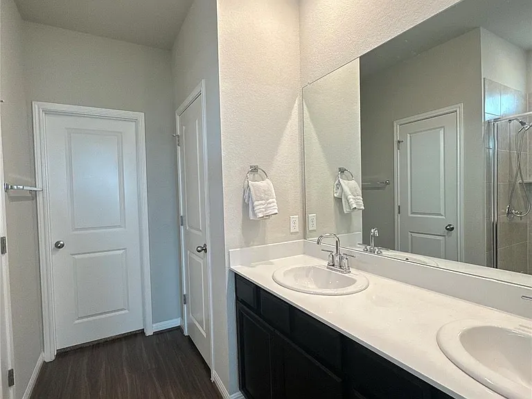208 Mountain Valley St — Photo 13