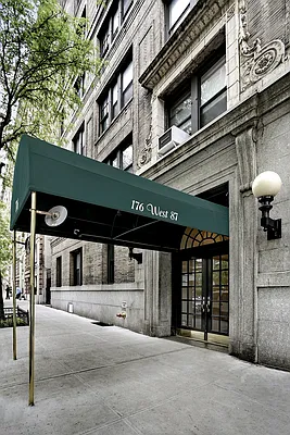 Sold by Compass | media 19