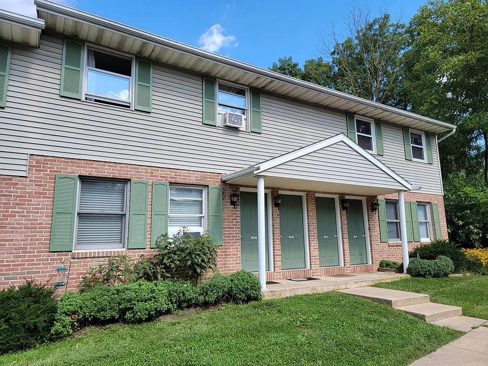 80 Akron Rd #P