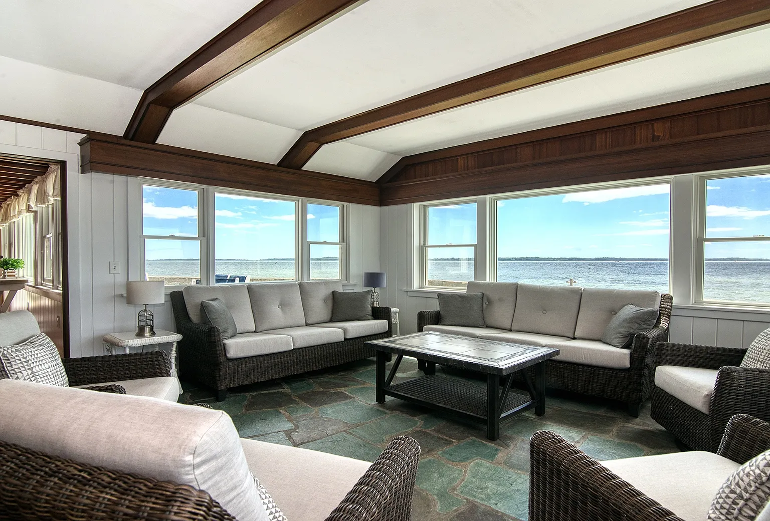 6 bed, 2603 sqft, $7,300 — Photo 4