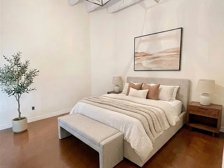 312 W 5th St #510 — Photo 11