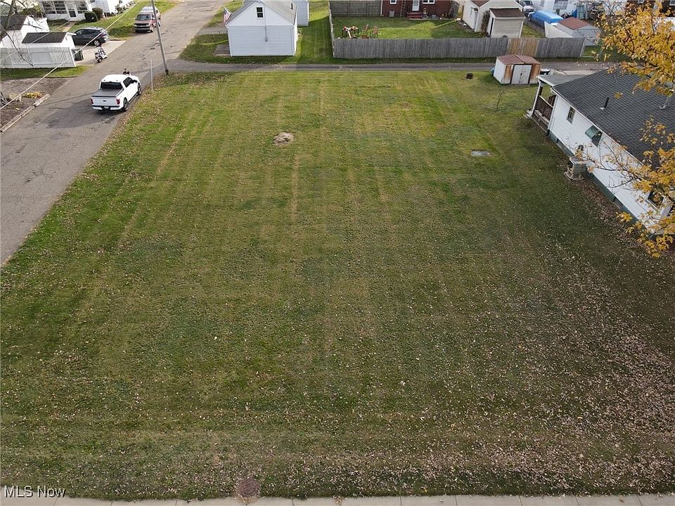 1st image of 25th St NE