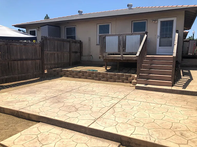 4604 52nd St — Photo 3