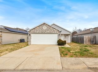 591 Cascade Cir, Springdale, AR 72764