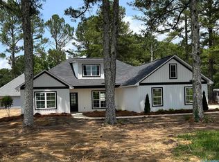 2734 Caddell Cir, Hokes Bluff, AL 35903