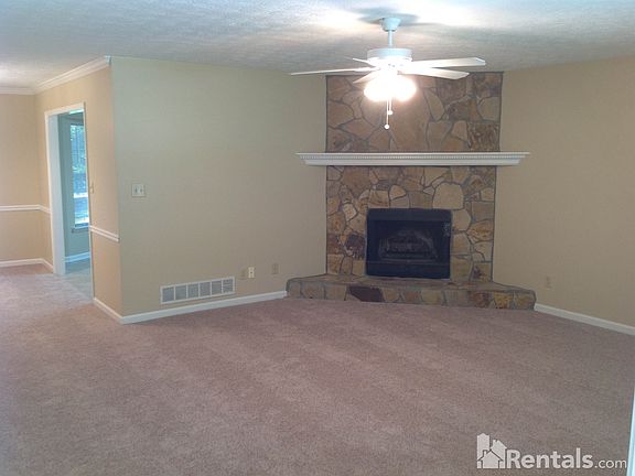 2nd image of 308 Glenloch Ln