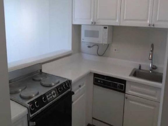 4th image of 3660 N Lake Shore Dr APT 2408