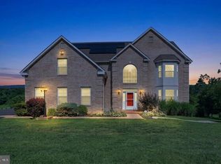 18 Treasure Dr, Martinsburg, WV 25401