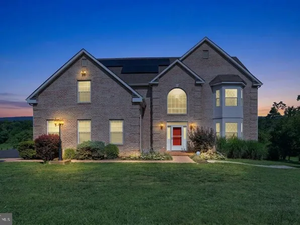 18 Treasure Dr, Martinsburg, WV 25401