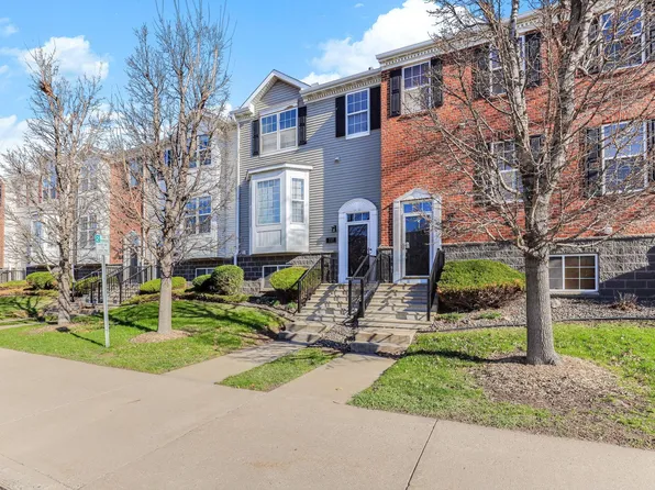 727 2nd St NE, Hopkins, MN 55343
