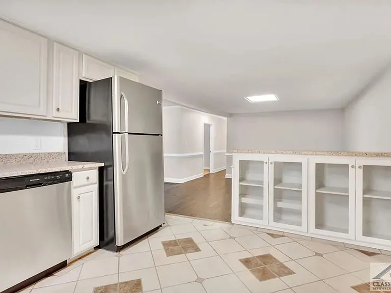 155 Dwight Rd — Photo 24