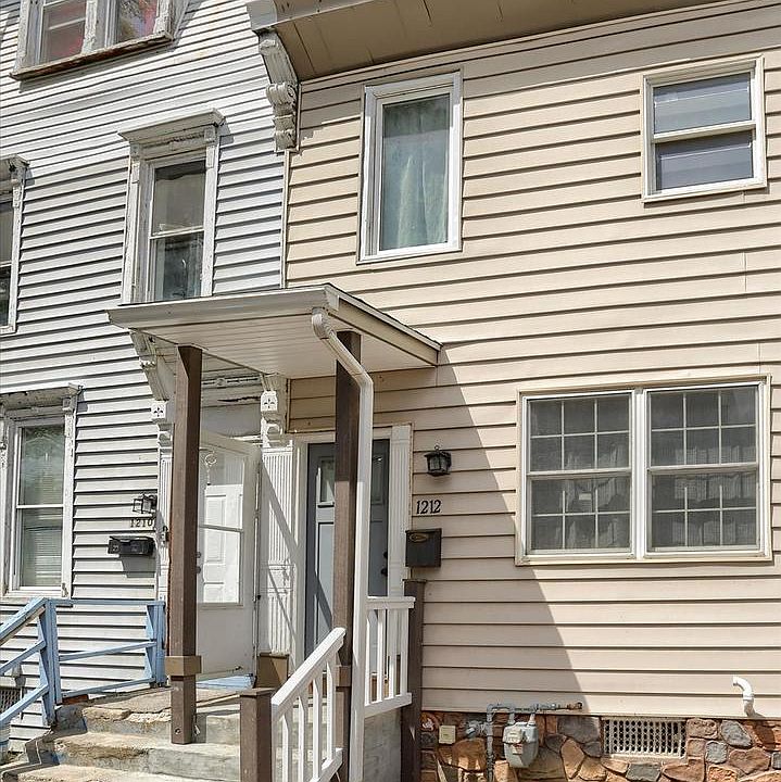 1st image of 1212 Derry St