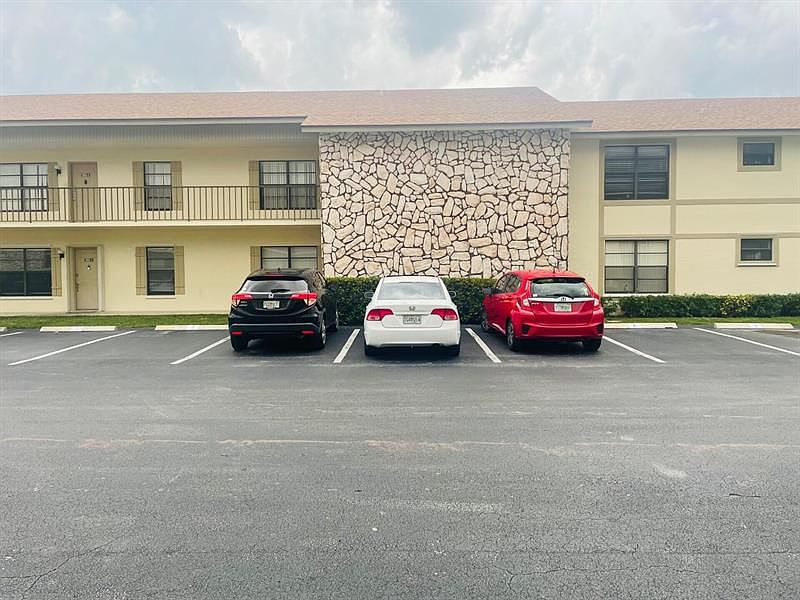 1st image of 5955 Longbow Ln APT 1