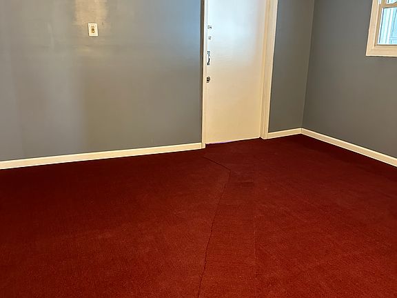 3rd image of 1320 E Lovejoy St #1