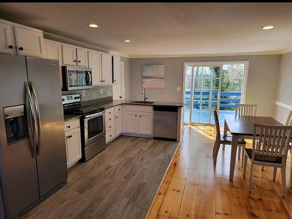 4th image of 14 Hillside Dr