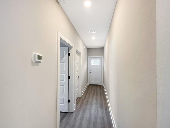3rd image of 2881 N 25th Ave