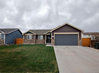 815 Sako Dr, Gillette, WY 82718