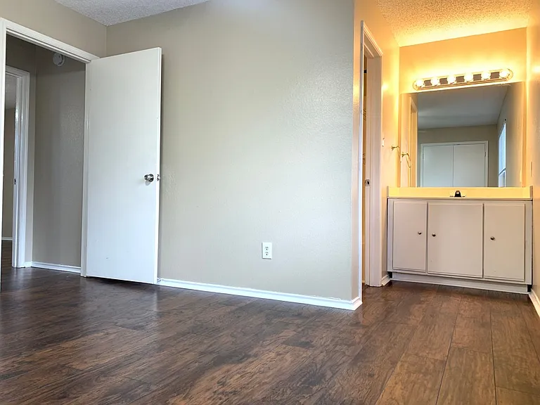512 Rita Lane — Photo 21