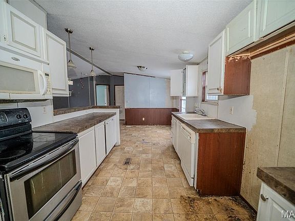 4th image of 4250 E Winn Rd