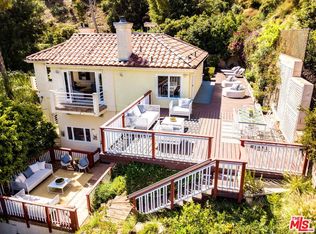 8495 Utica Dr, Los Angeles, CA 90046