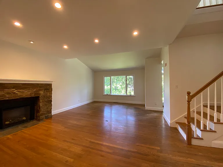 11 Michaels Ln — Photo 9