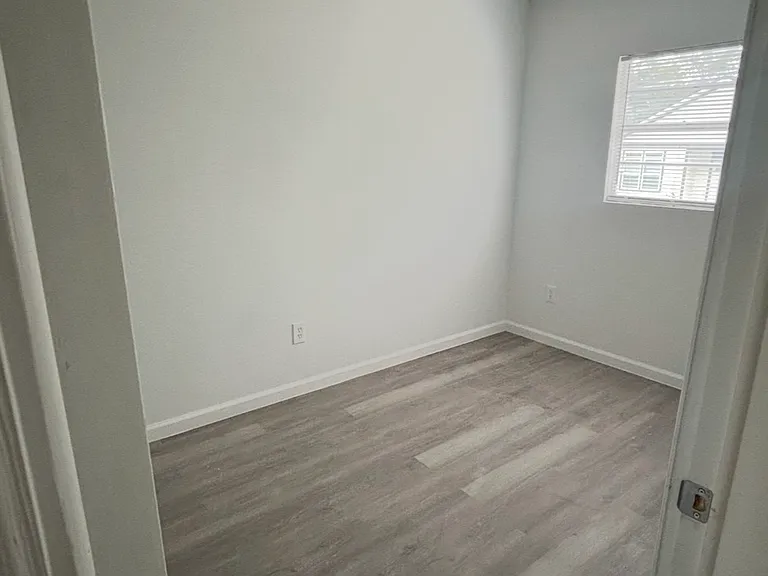 916 Preston St #916 — Photo 1