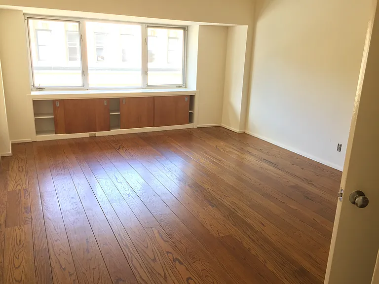 2110 Kittredge St #104 — Photo 6