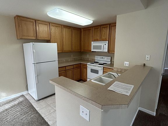 3rd image of 4735 Hahns Peak Dr Unit 1-203