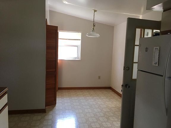 2nd image of 5591 Cherry Tree Cir