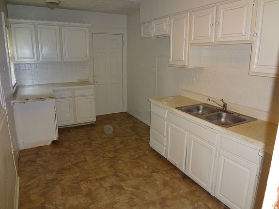 4th image of 3314 Askew Ave