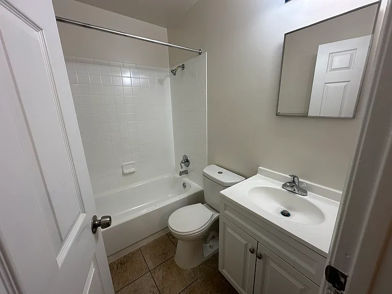 706 Brandywine St SE #202C — Photo 13