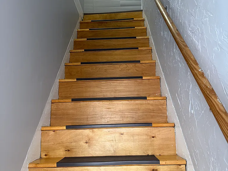 446 Main St #2R — Photo 8