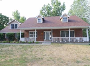 2001 W Liberty Dr, Liberty, MO 64068