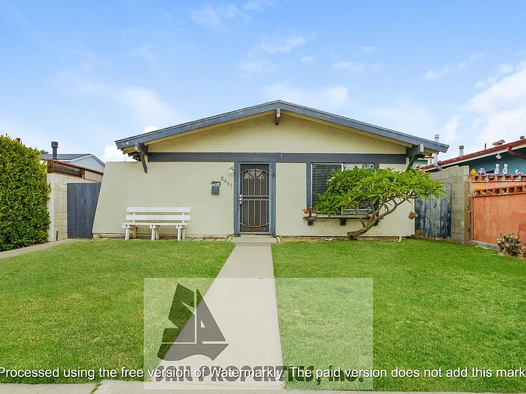 8461 Lomond Dr — Photo 1